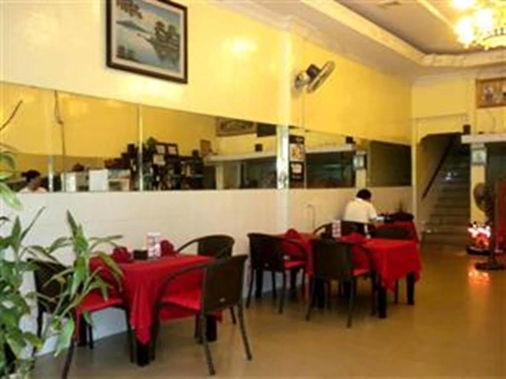 Golden Boat Guesthouse Πνομ Πενχ Εξωτερικό φωτογραφία