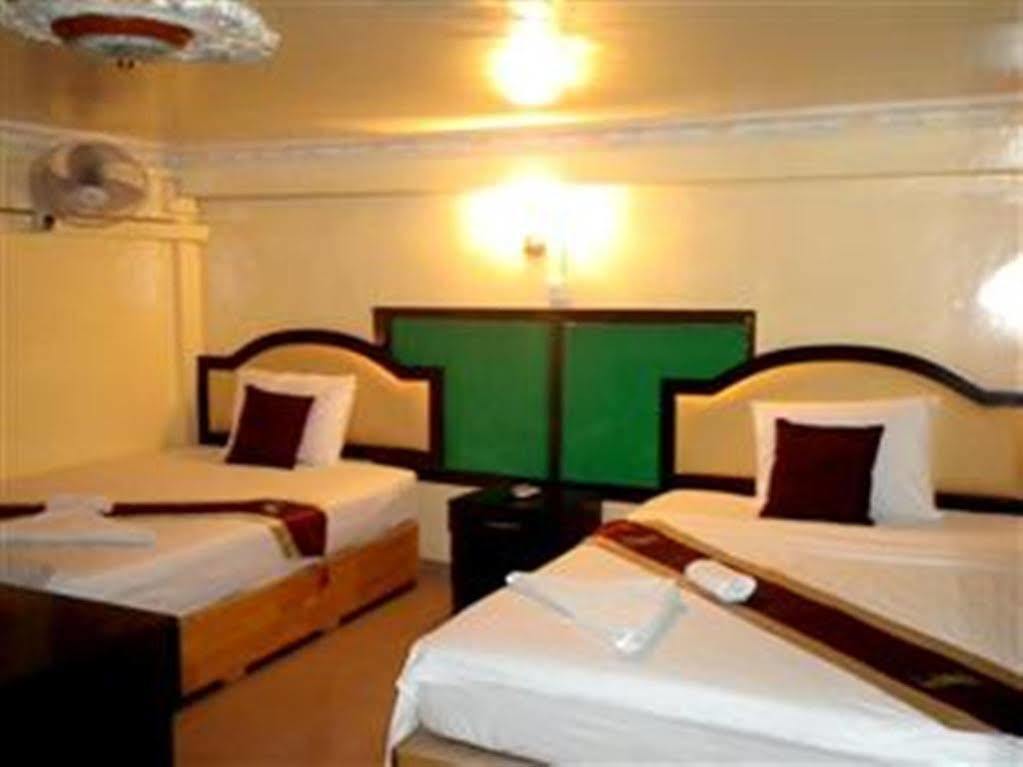 Golden Boat Guesthouse Πνομ Πενχ Εξωτερικό φωτογραφία